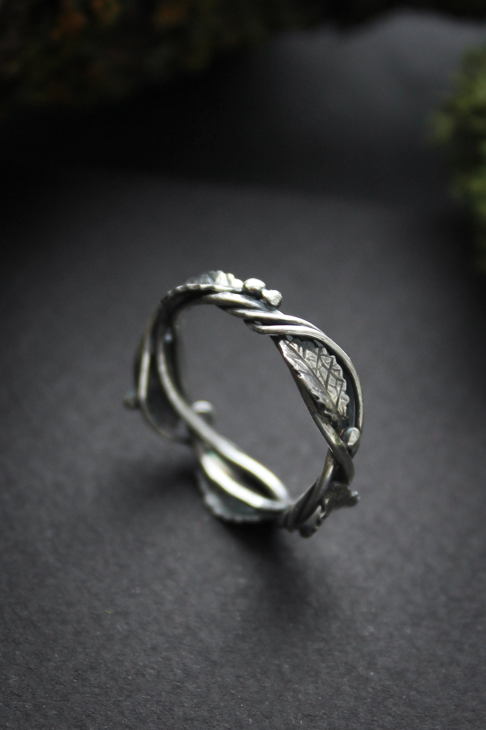 SAR Jewellery Leaf ring with Onyx 17号 925 Sterling Silver and Onyx Men's Ring with Leaf Motifs