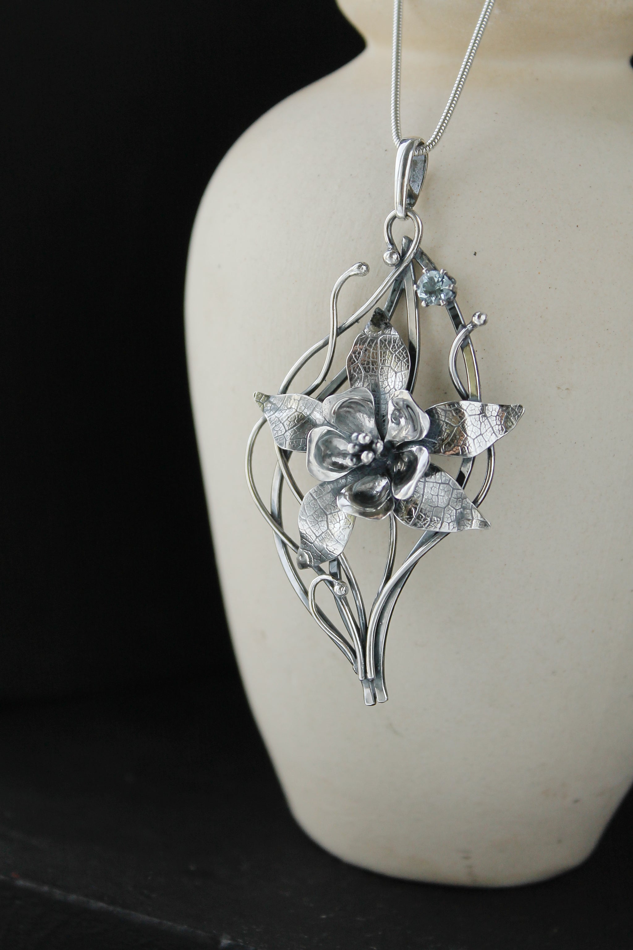 Sterling silver succulent store pendant, botanical plant pendant, flower bud pendant